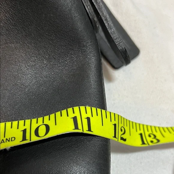 Coach Vintage Elegant Black Leather Shoulder Bag - Picture 9 of 16